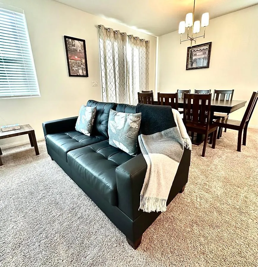 Spacious House, 5 Bedrooms, Sleeps 12, Near Las Vegas Strip And Airport Holiday home