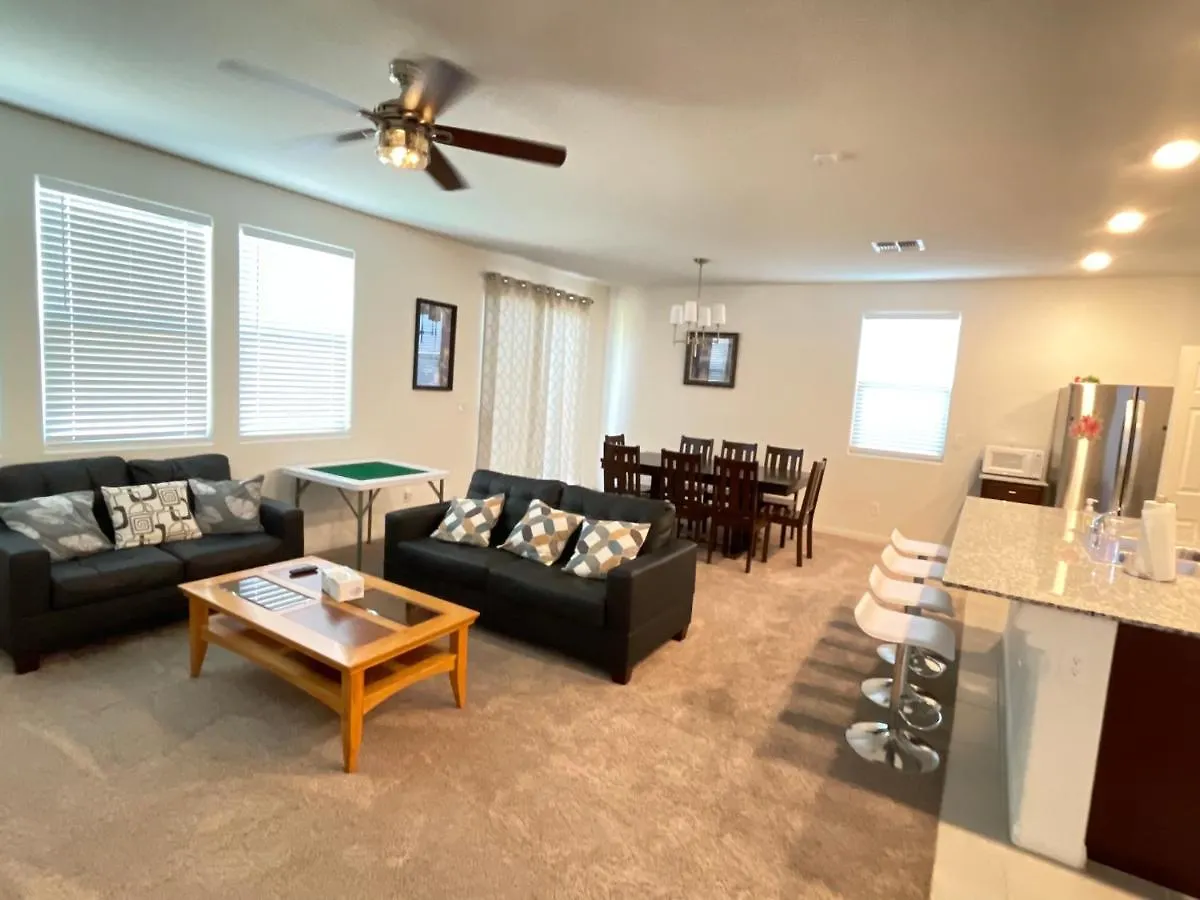Spacious House, 5 Bedrooms, Sleeps 12, Near Las Vegas Strip And Airport